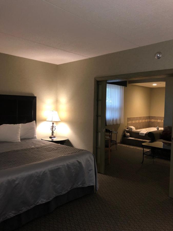 Travelodge By Wyndham Winnipeg East Buitenkant foto