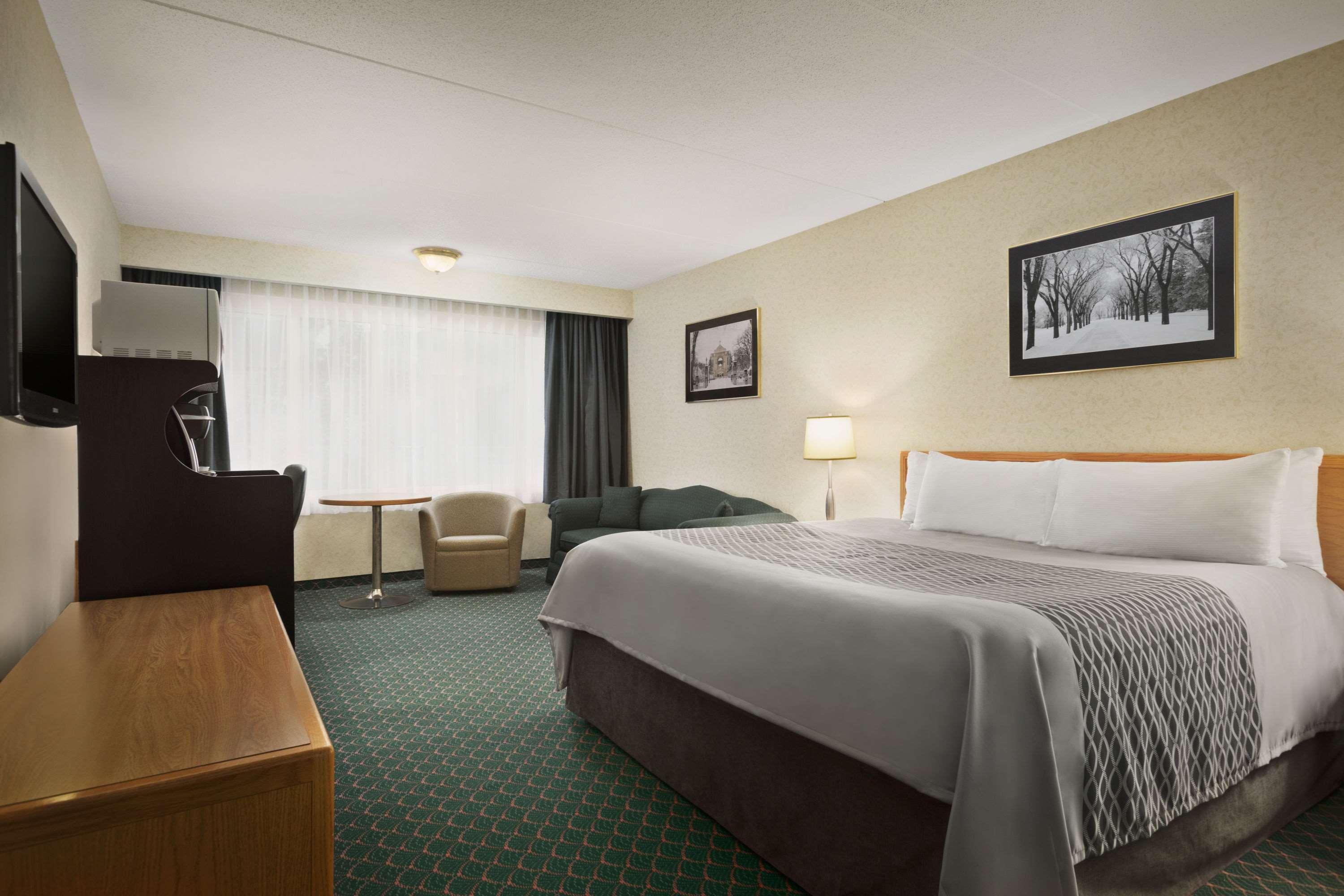 Travelodge By Wyndham Winnipeg East Buitenkant foto