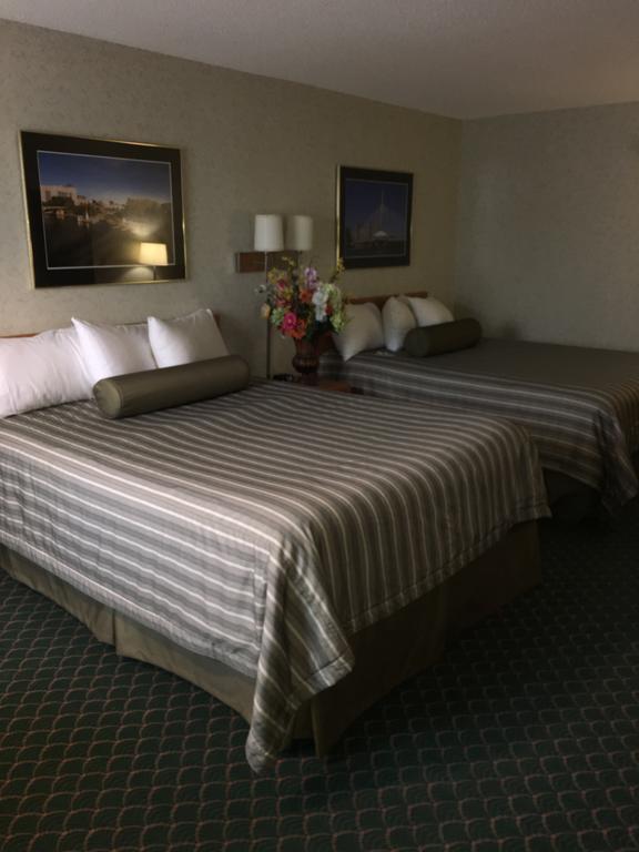 Travelodge By Wyndham Winnipeg East Buitenkant foto
