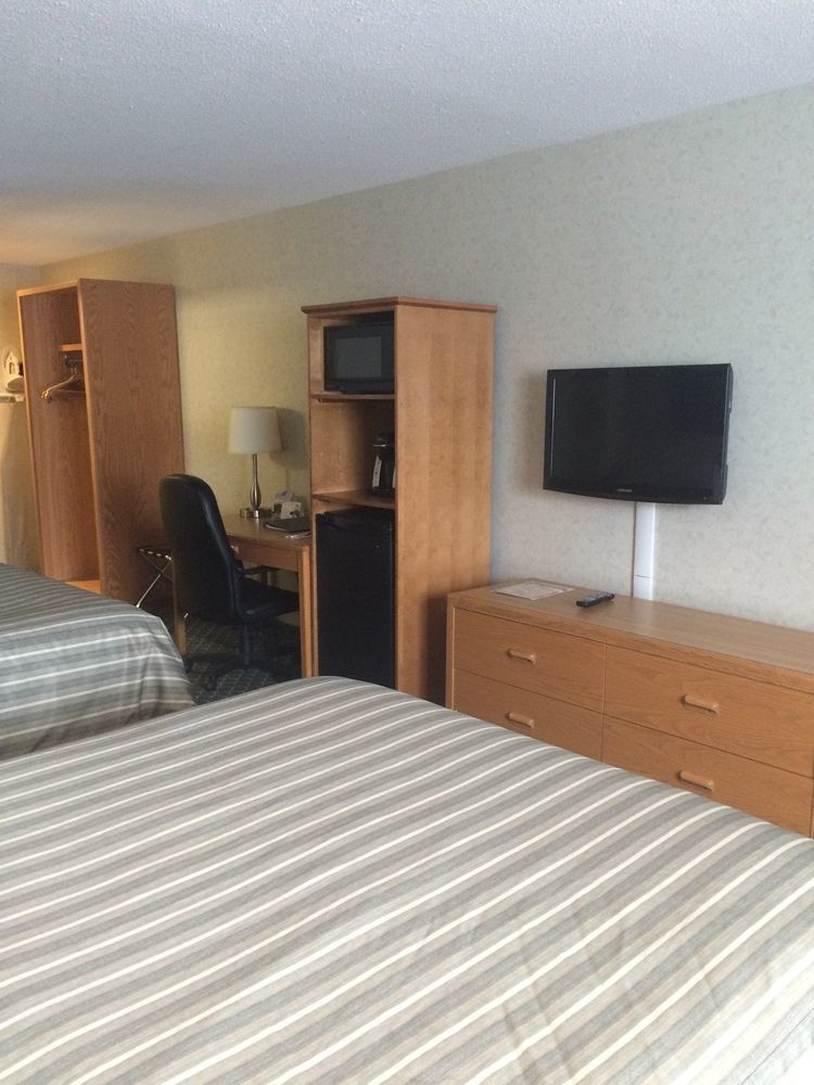 Travelodge By Wyndham Winnipeg East Buitenkant foto