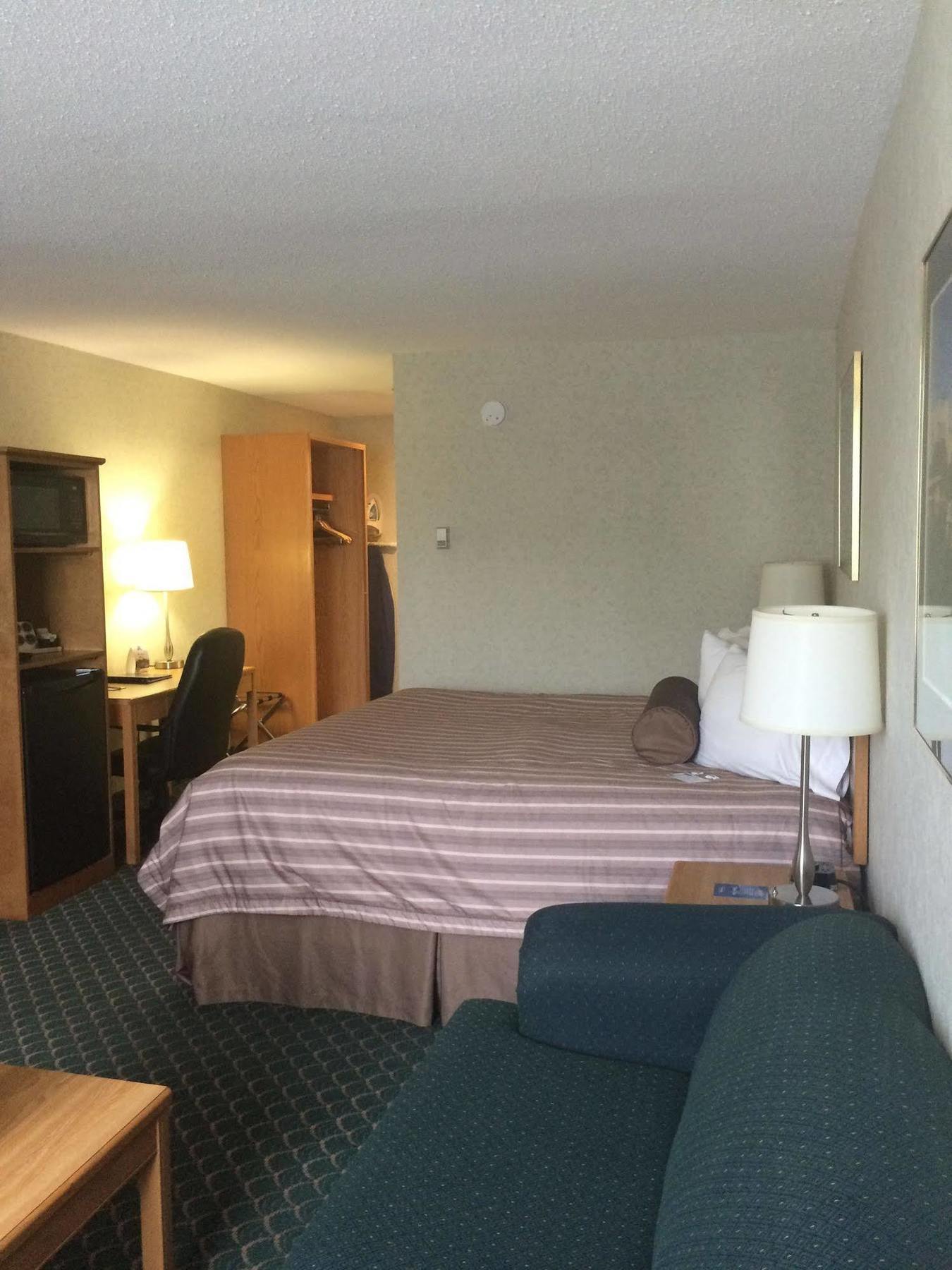 Travelodge By Wyndham Winnipeg East Buitenkant foto